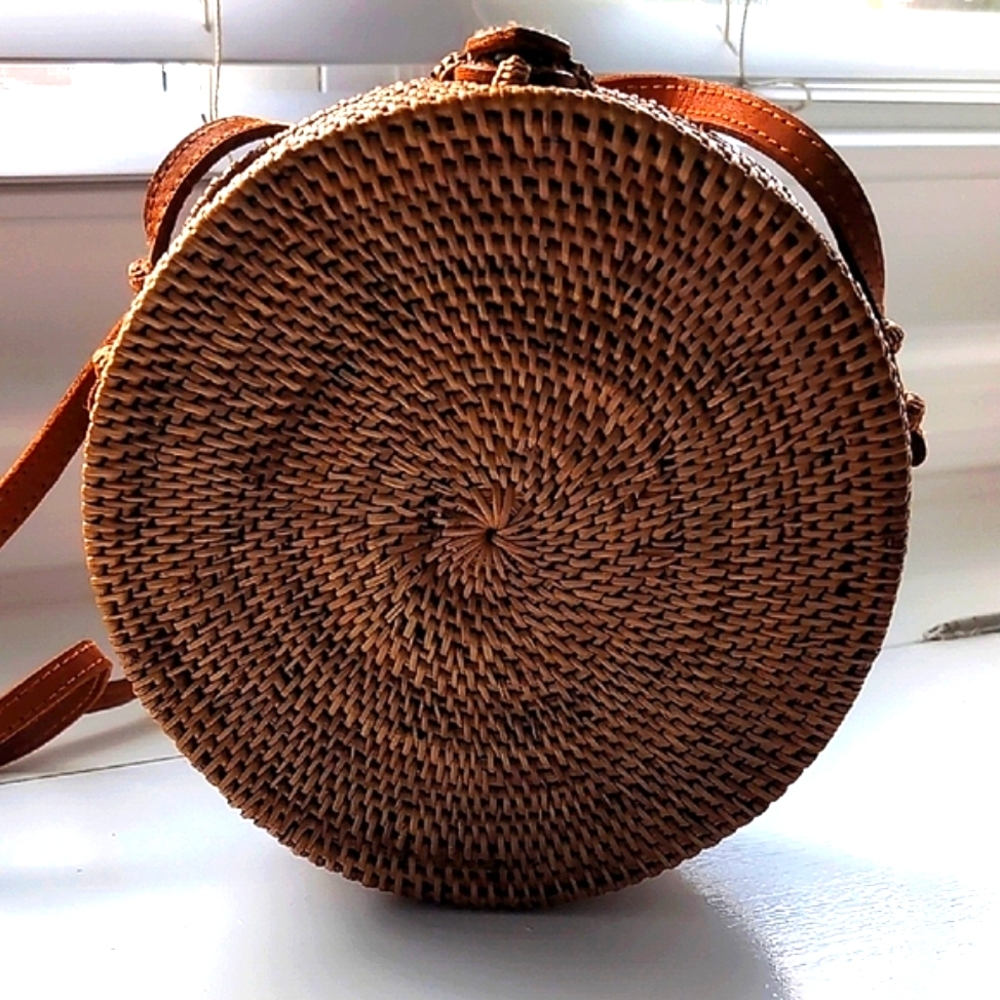 Round Rattan Woven Bag - Picture 3 of 12